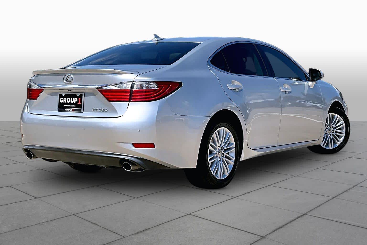 2014 Lexus ES 350 photo 13 of 37