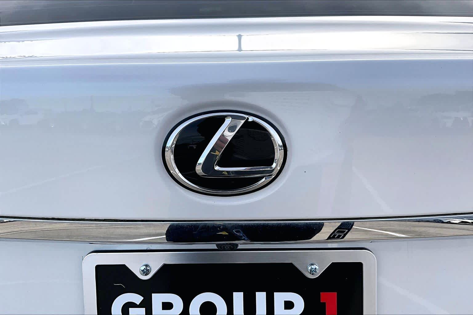 2020 Lexus LS 500 photo 30 of 35