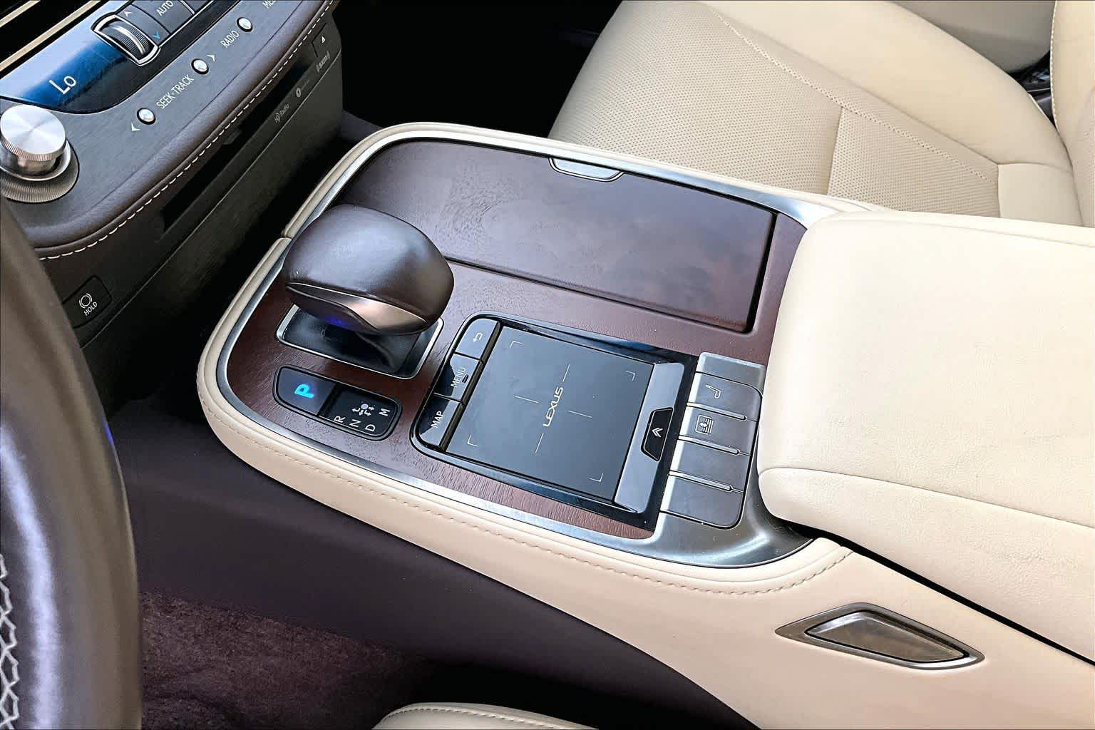 2020 Lexus LS 500 photo 16 of 35