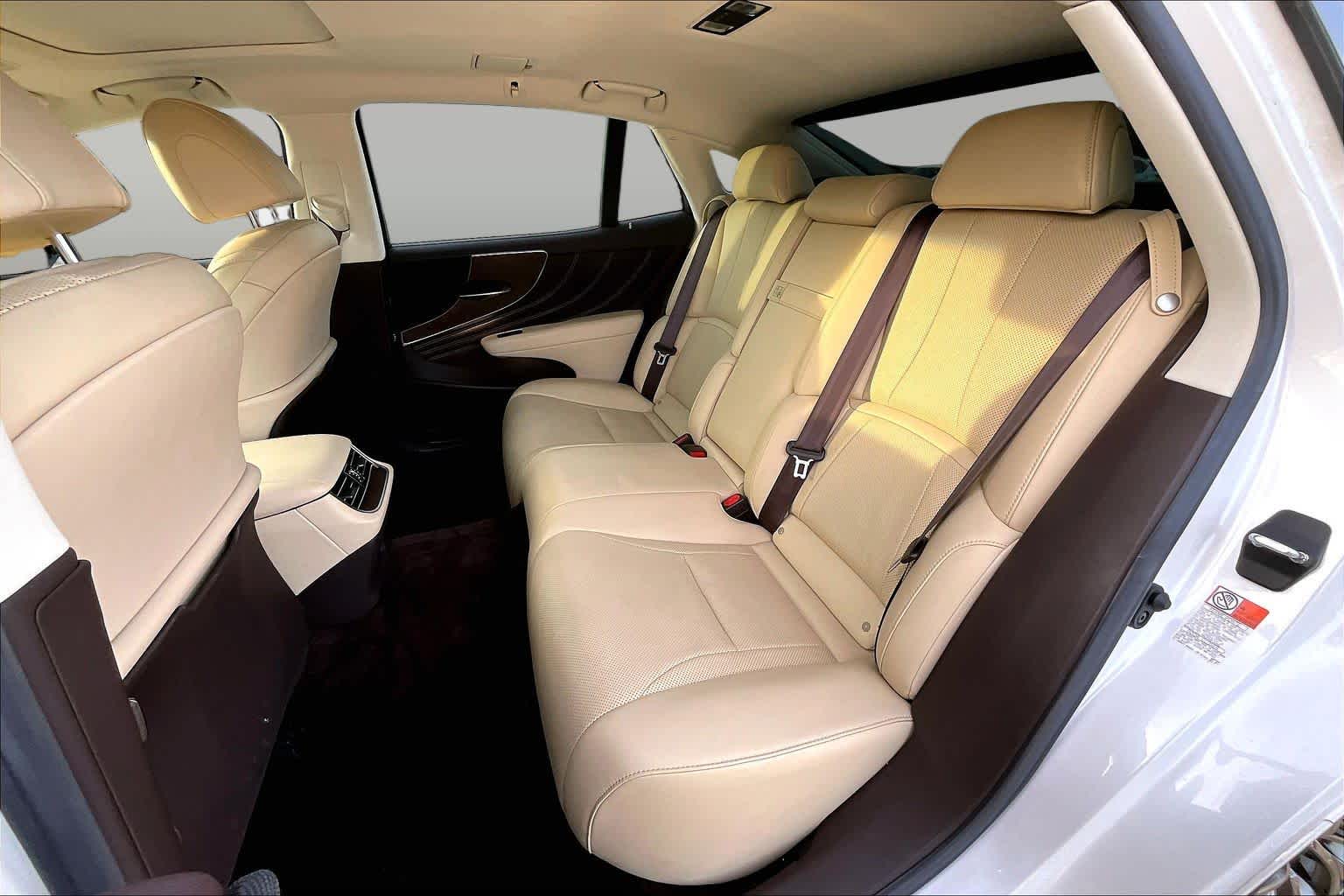 2020 Lexus LS 500 photo 20 of 35