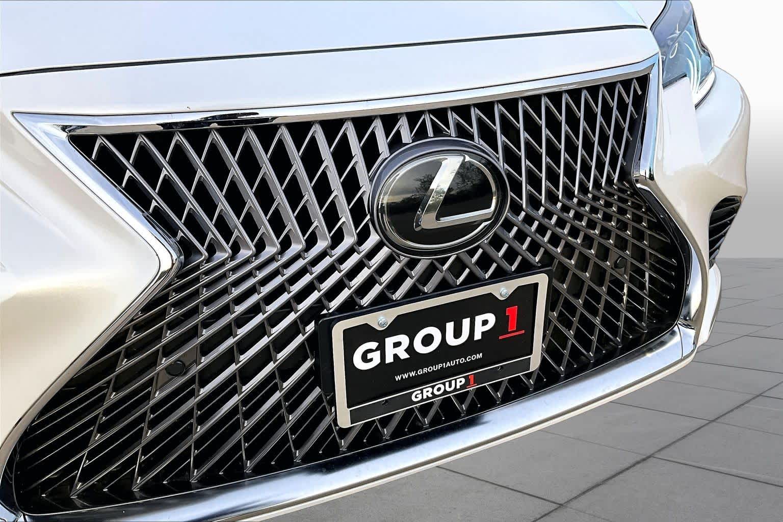 2020 Lexus LS 500 photo 29 of 35