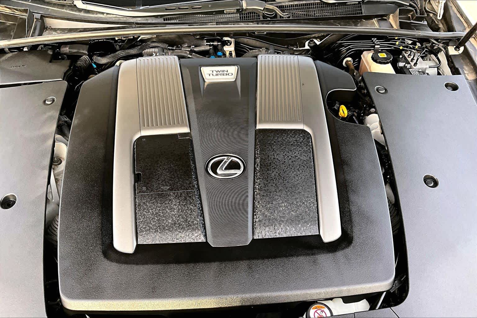 2020 Lexus LS 500 photo 32 of 35