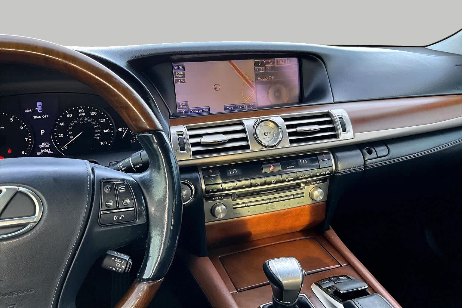 2013 Lexus LS 460 photo 6 of 35