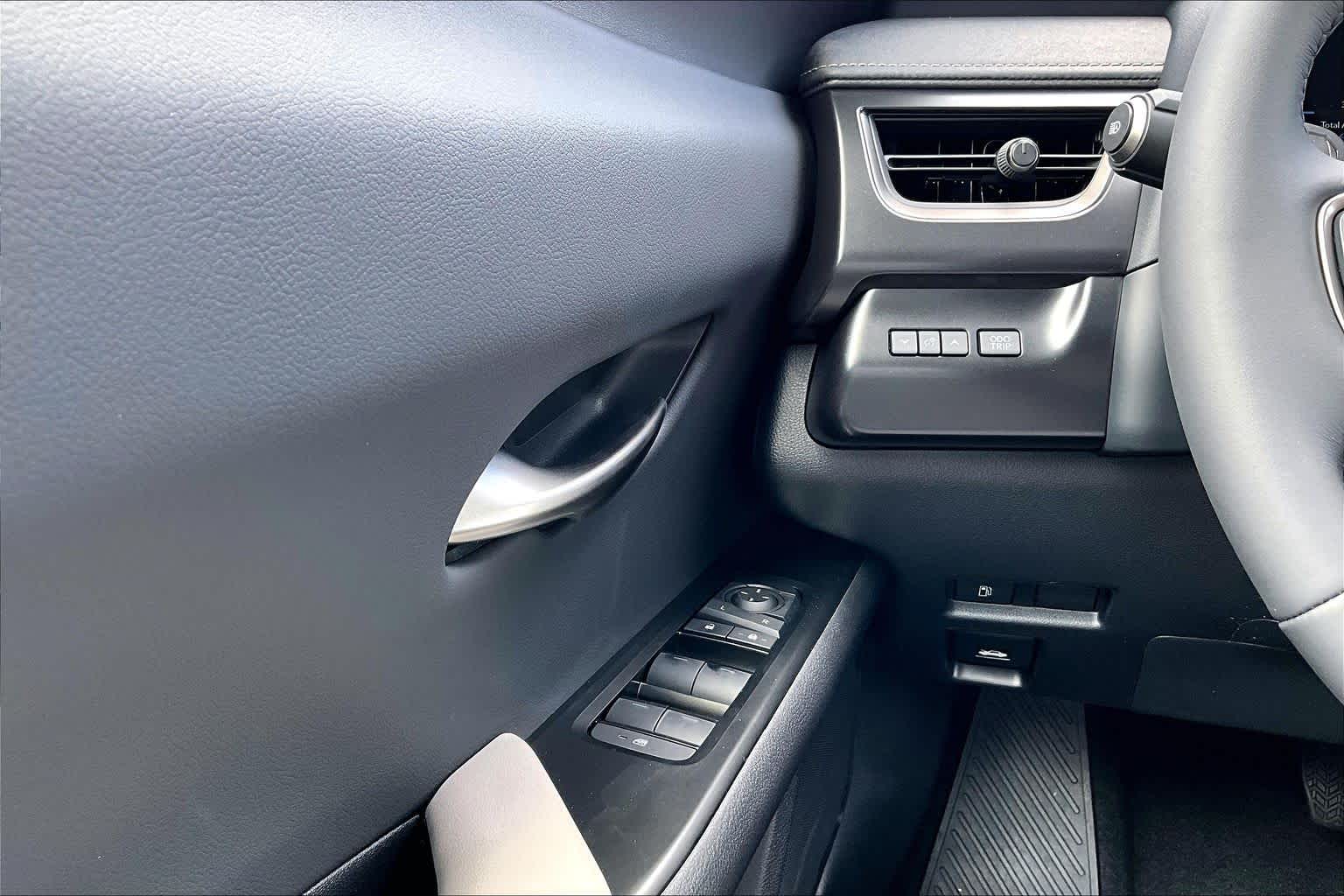 2026 Lexus UX 300h F SPORT Design  Copper Crest w/Obsidian Roof at Lexus Southwest Houston
