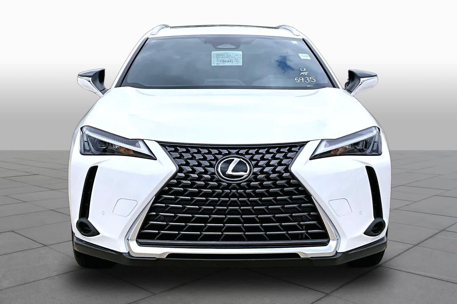2026 Lexus UX 300h Premium - 2