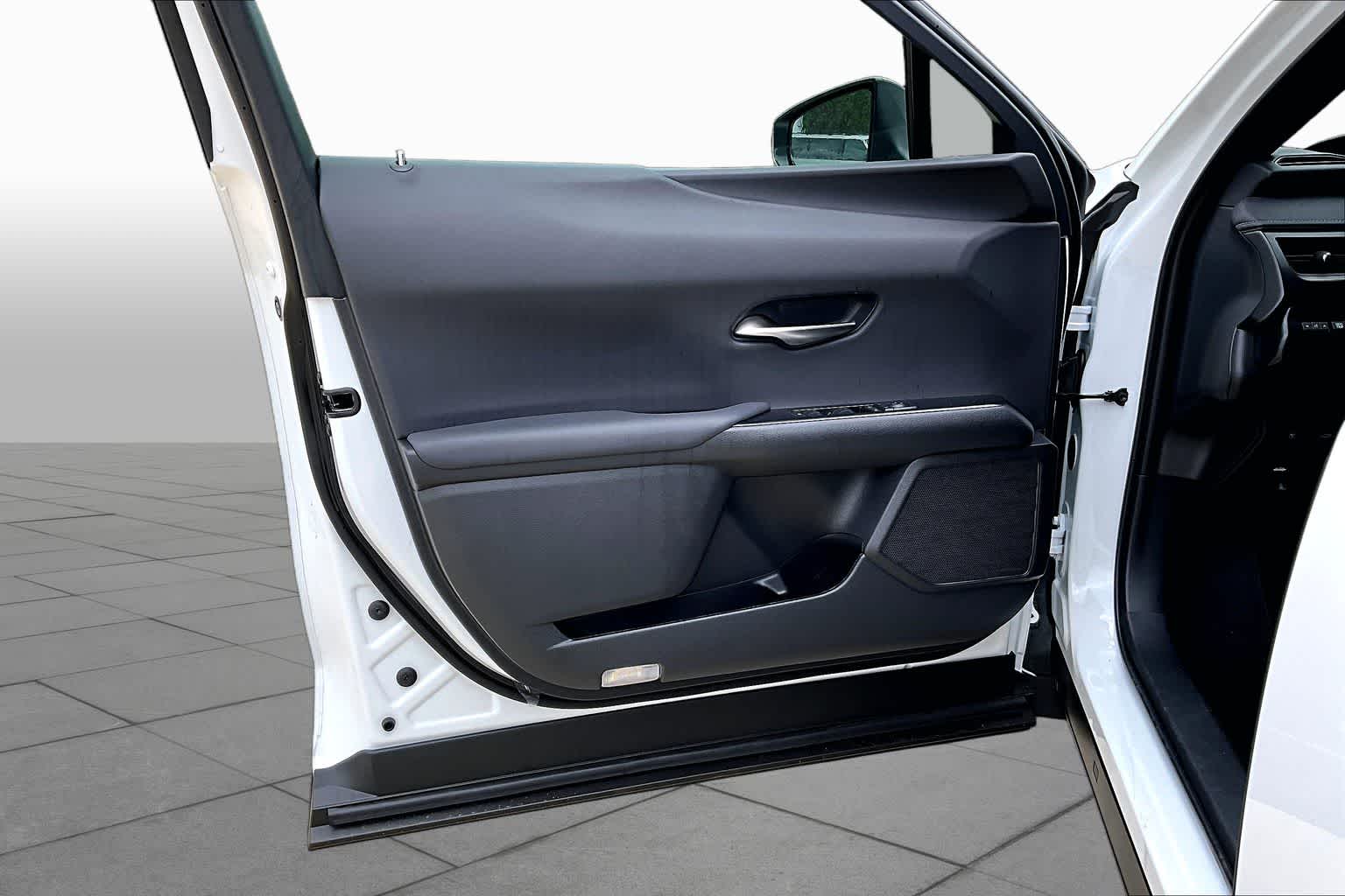 2026 Lexus UX 300h Premium - 9
