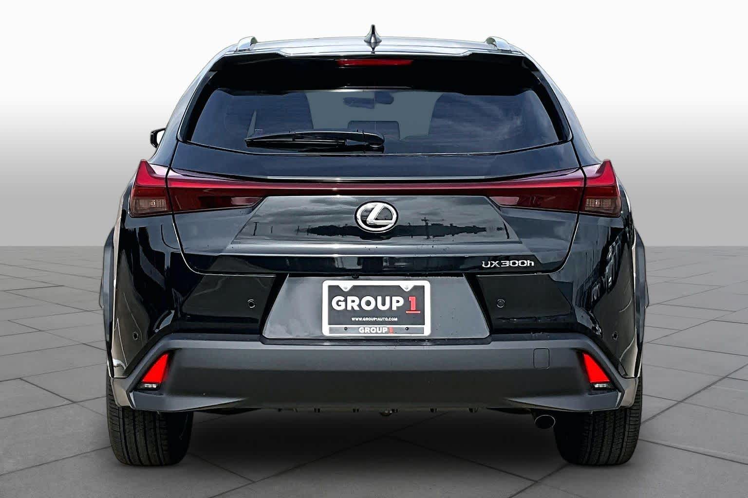 2026 Lexus UX 300h Premium - 3