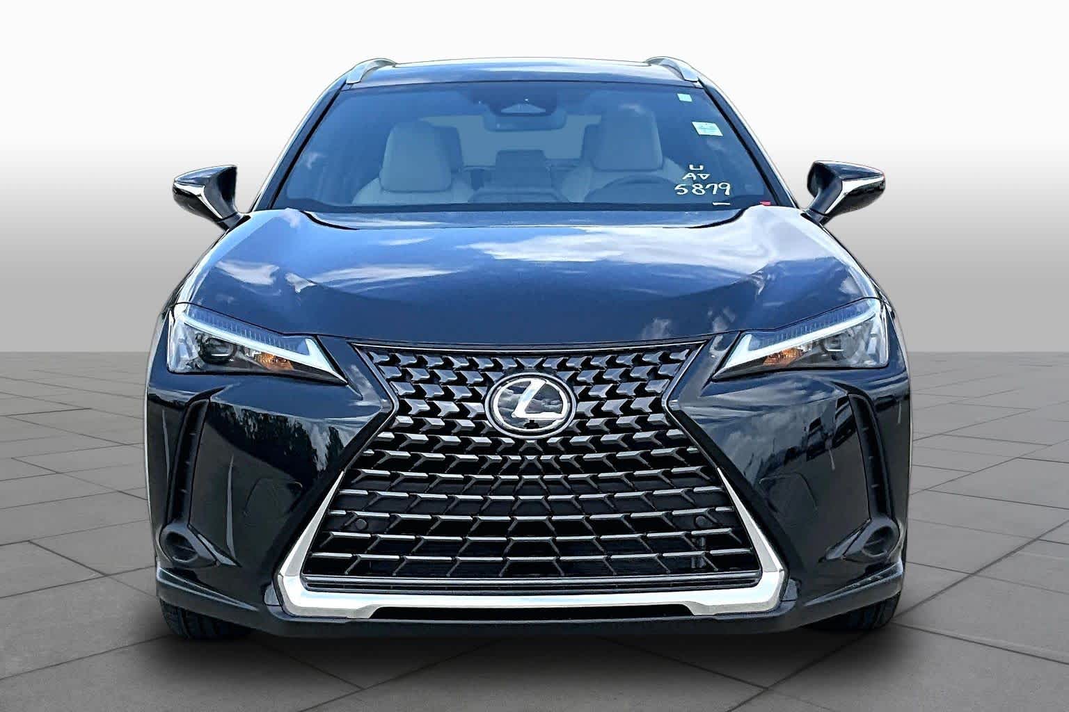 2026 Lexus UX 300h Premium - 2