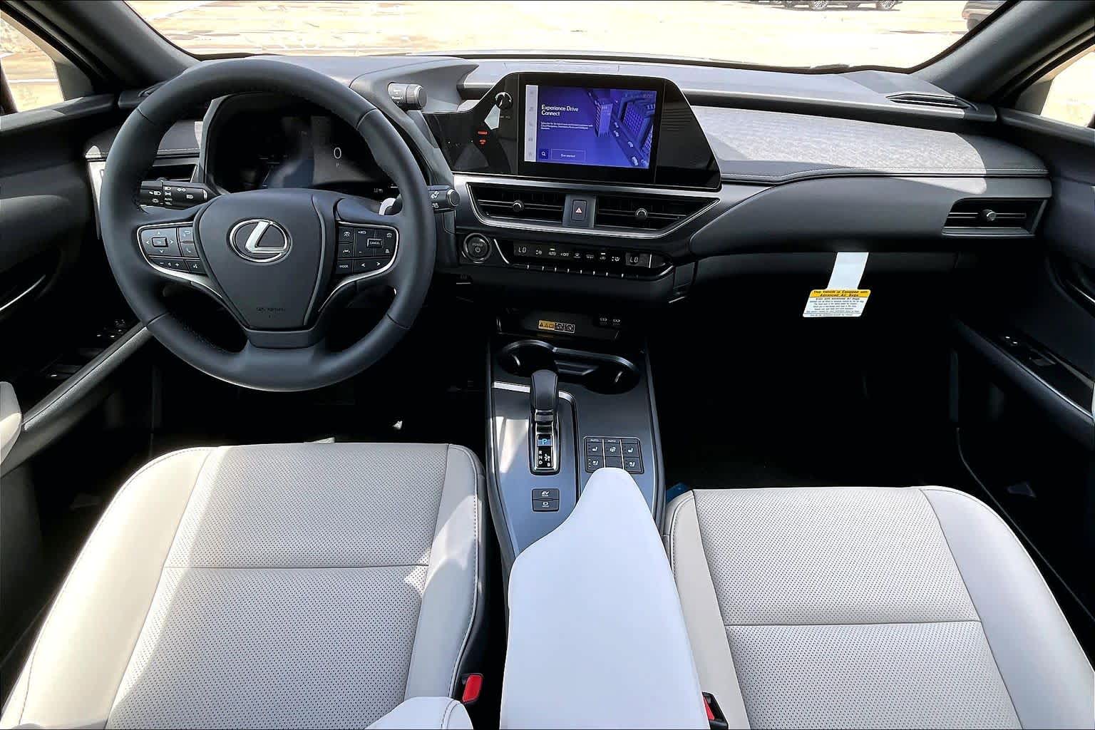 2026 Lexus UX 300h Premium - 4