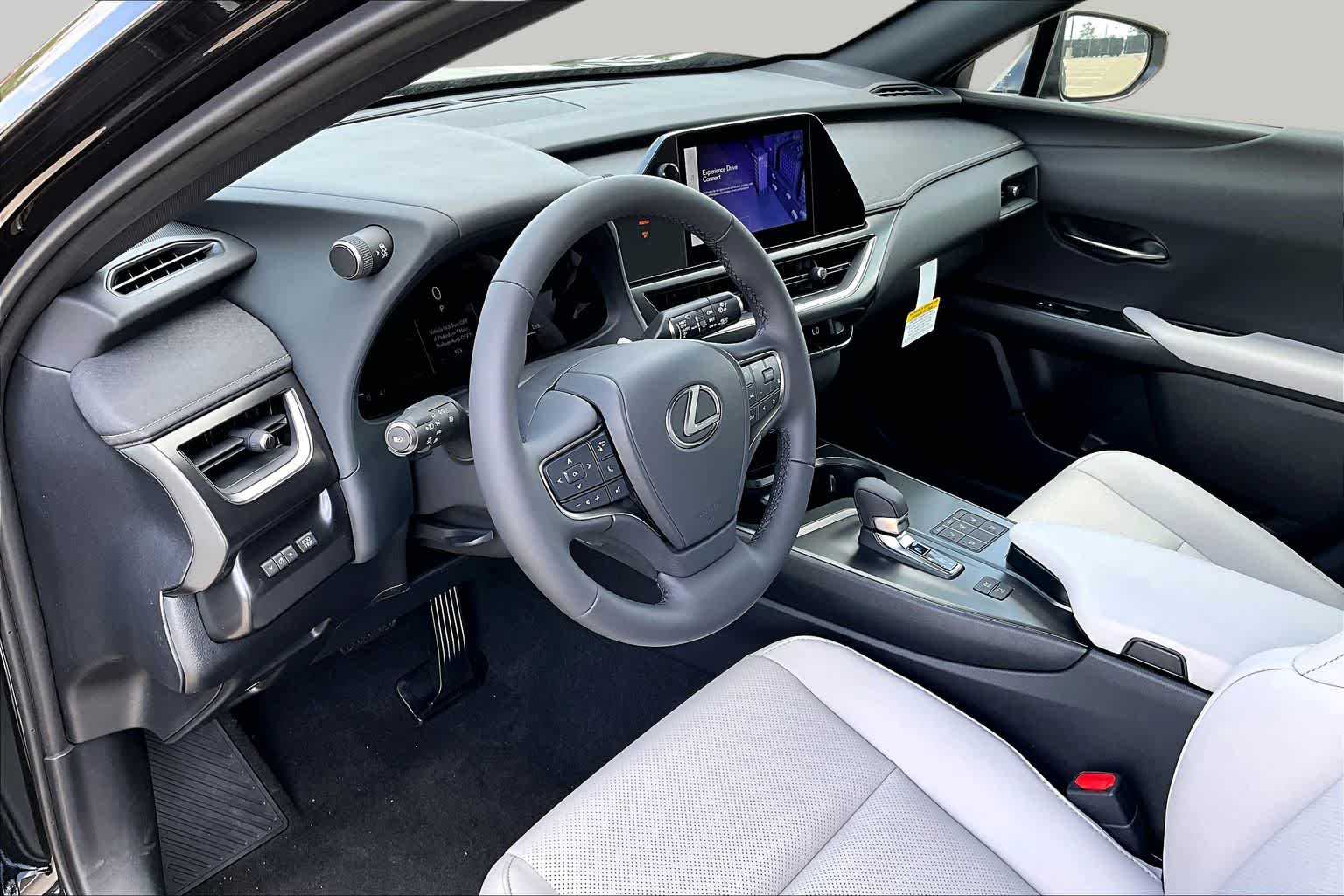 2026 Lexus UX 300h Premium - 7
