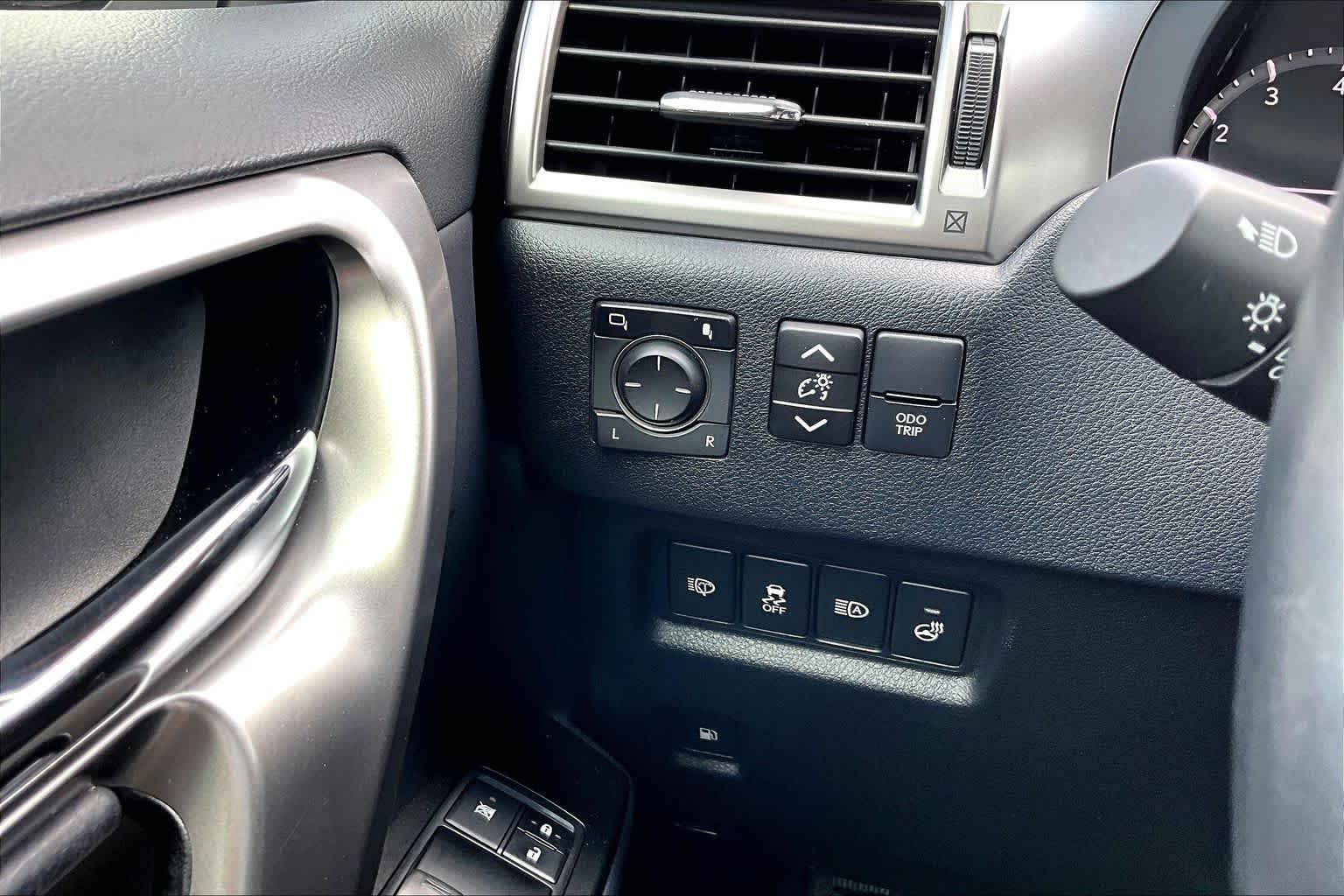 2022 Lexus GX 460 Premium  Starfire Pearl at Lexus Southwest Houston
