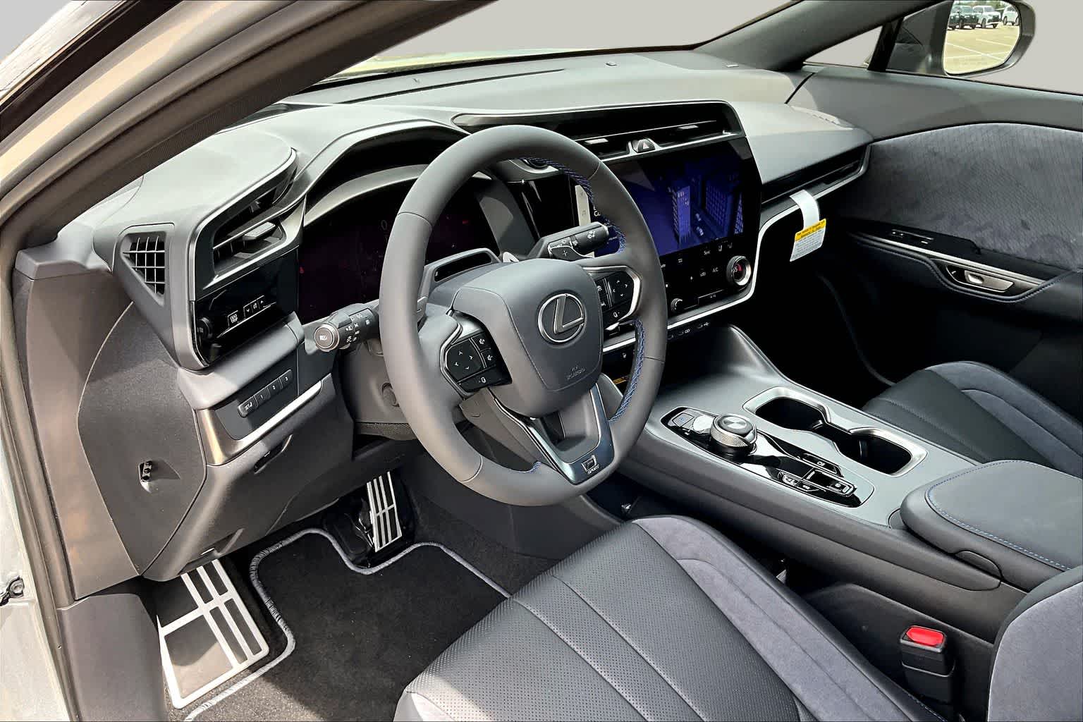 2026 Lexus RZ 550e F SPORT - 7