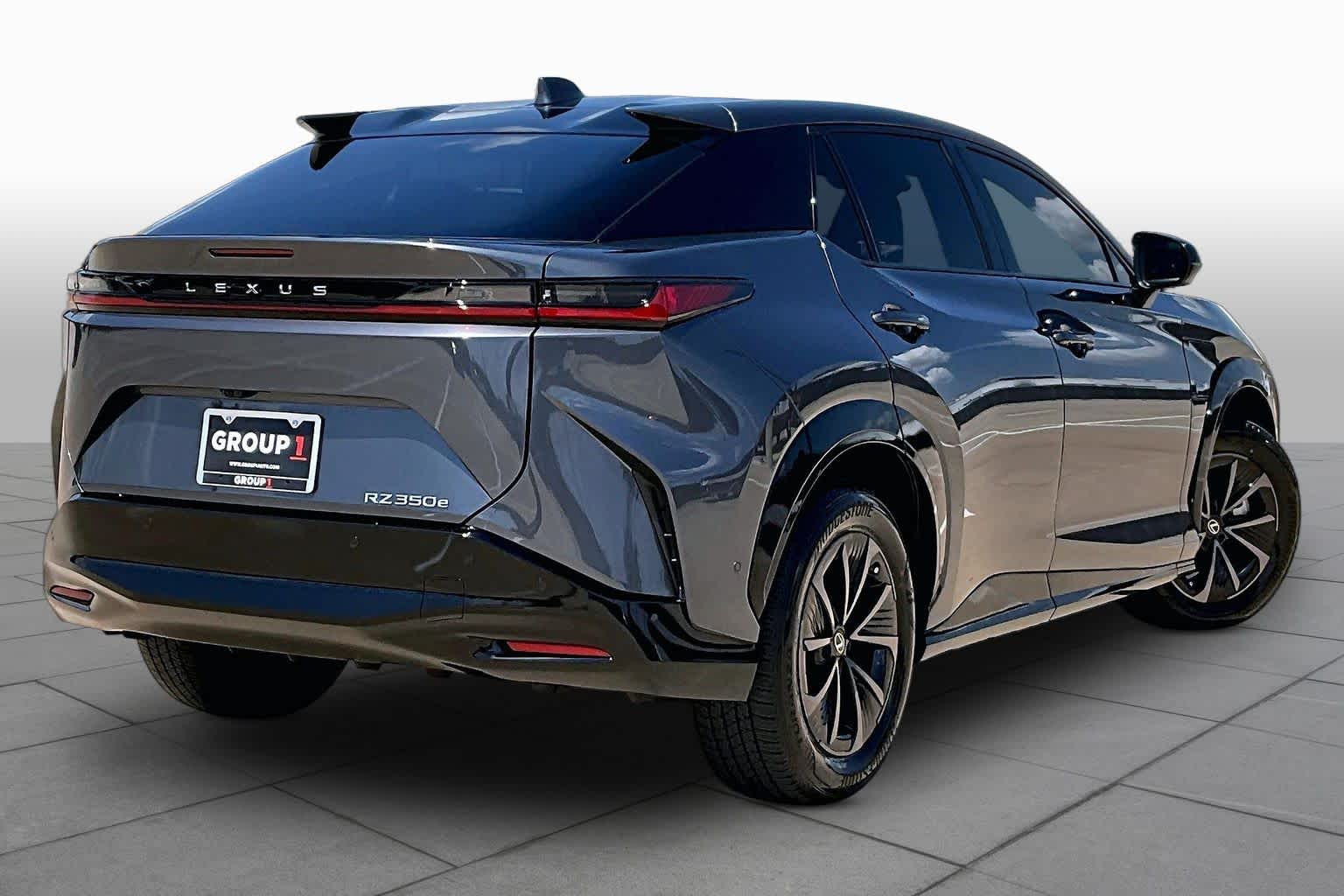 2026 Lexus RZ 350e Premium - 11