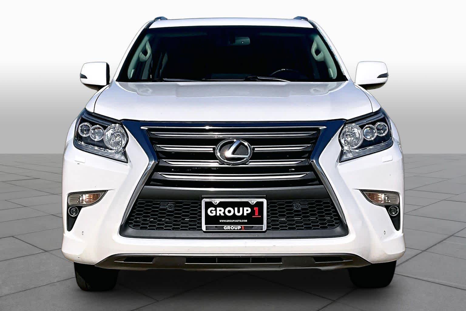 2015 Lexus GX 460 photo 3 of 34