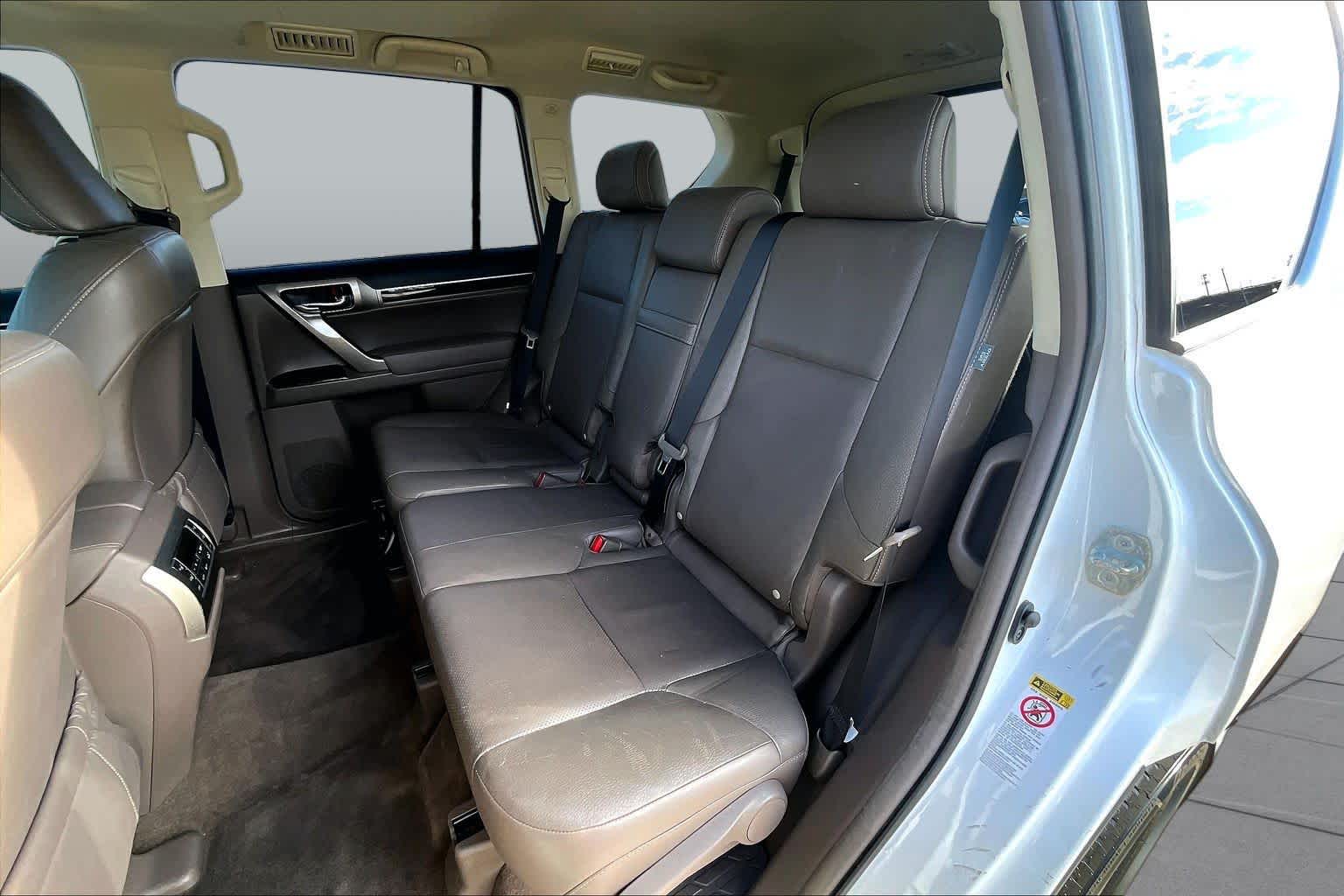 2015 Lexus GX 460 photo 20 of 34