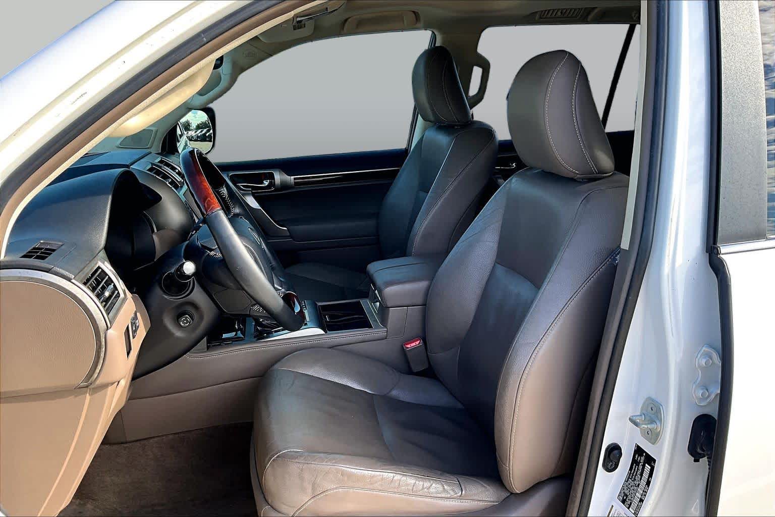 2015 Lexus GX 460 photo 7 of 34