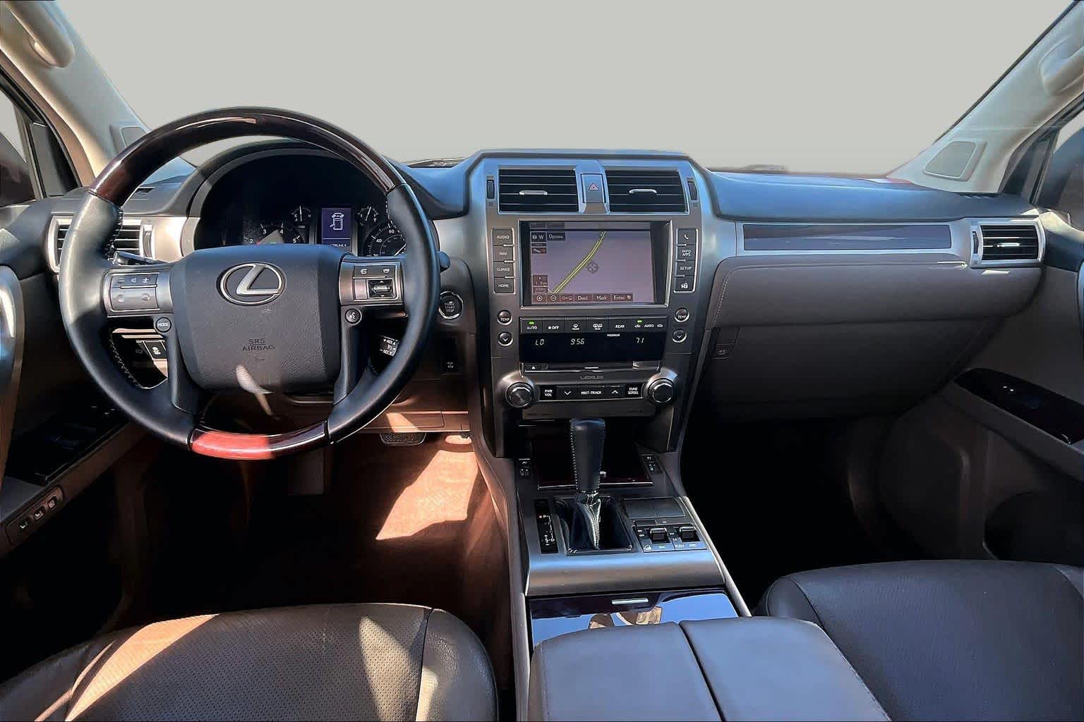 2015 Lexus GX 460 photo 15 of 34