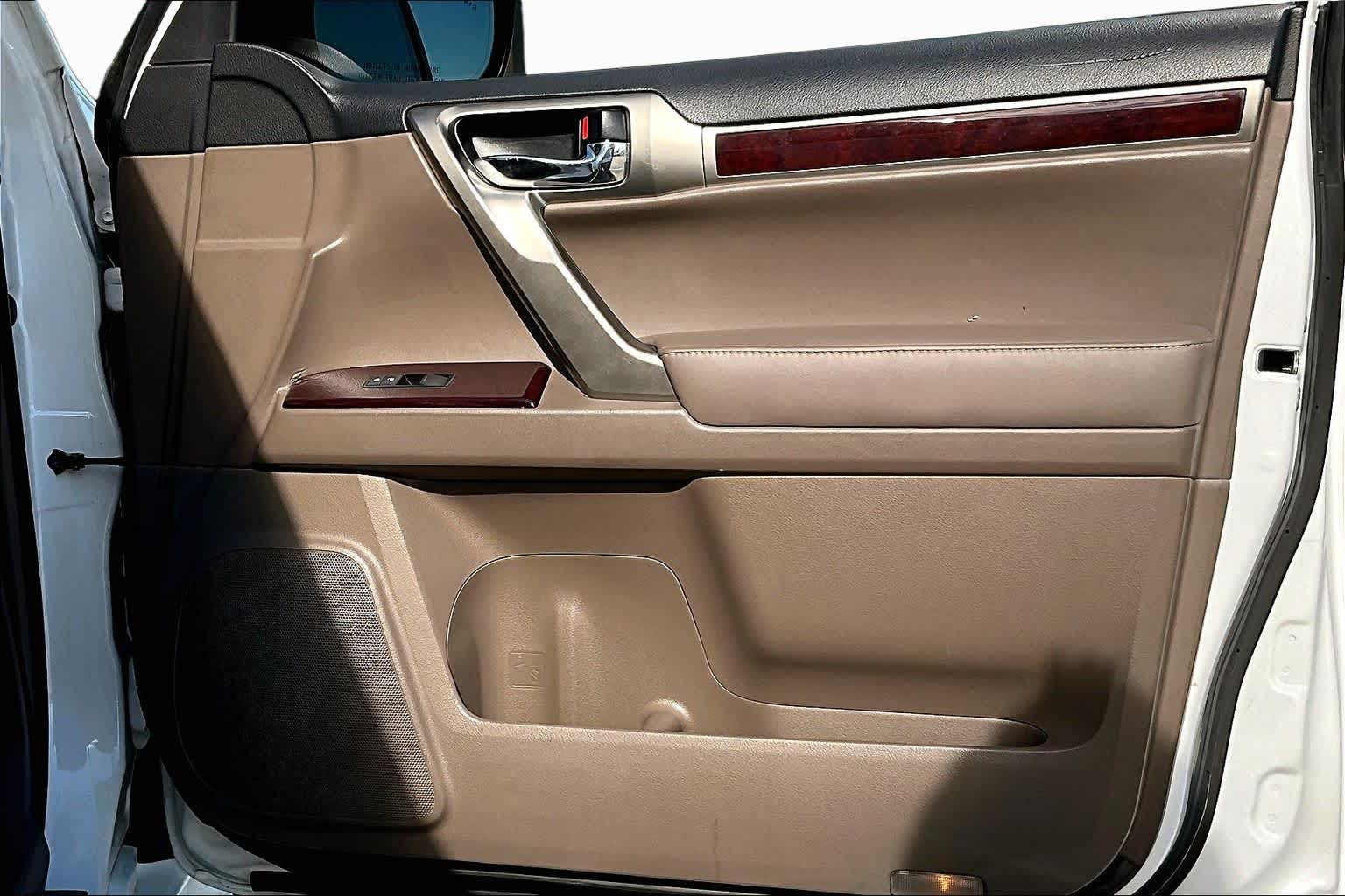 2015 Lexus GX 460 photo 22 of 34