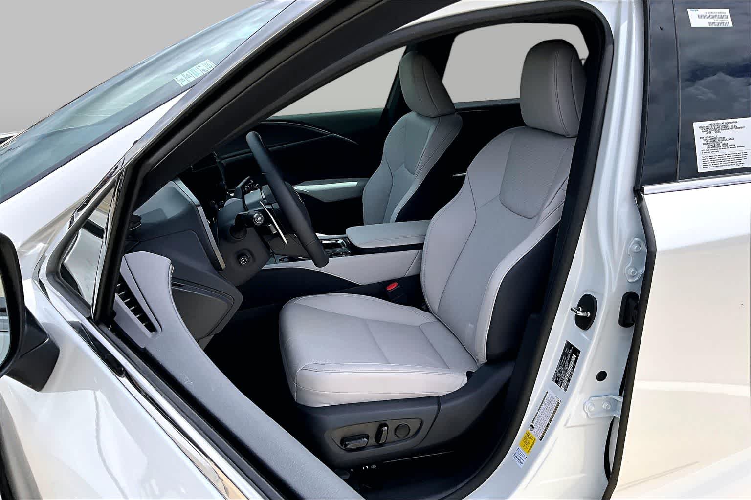 2026 Lexus RX 350 photo 9 of 20