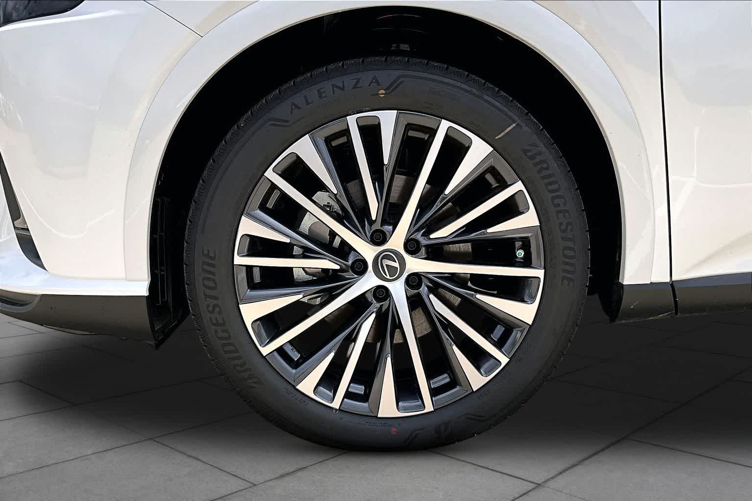 2026 Lexus RX 350 photo 11 of 20