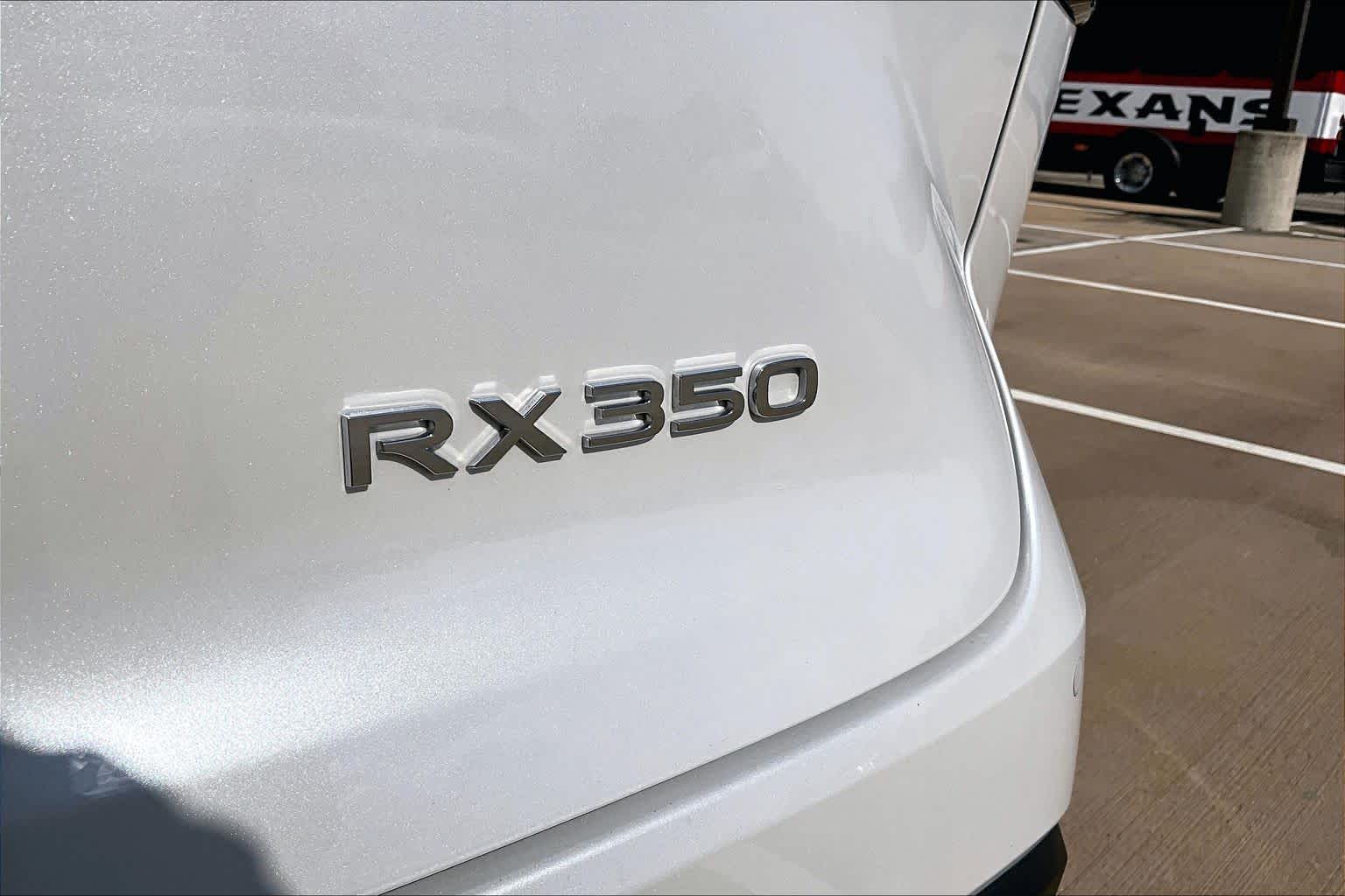 2025 Lexus RX 350 photo 10 of 37