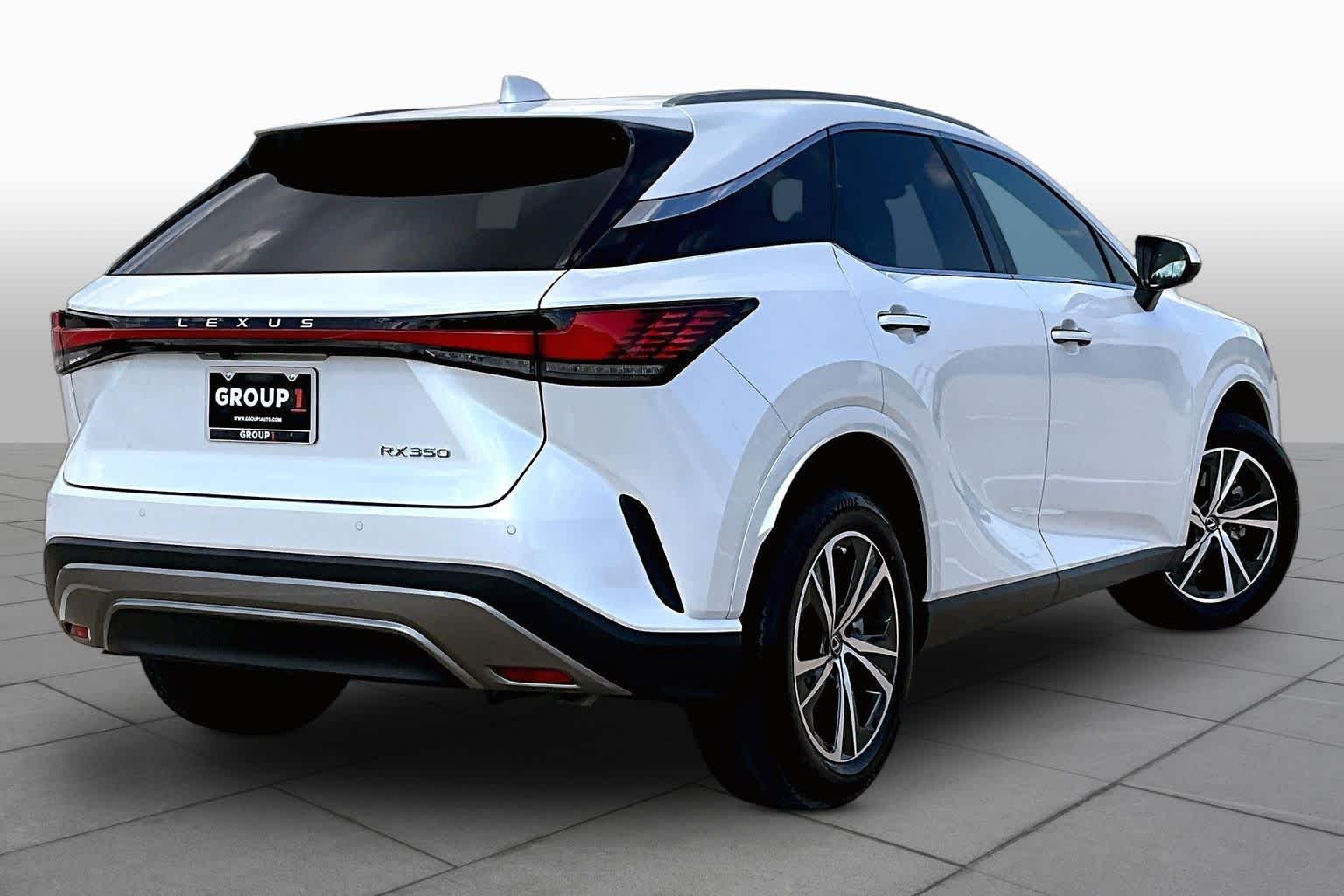 2025 Lexus RX 350 photo 13 of 37