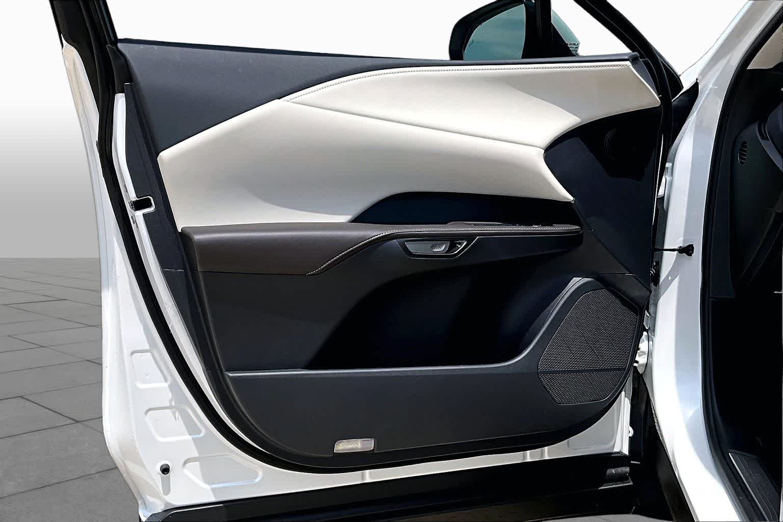 2026 Lexus RX 350 photo 10 of 20