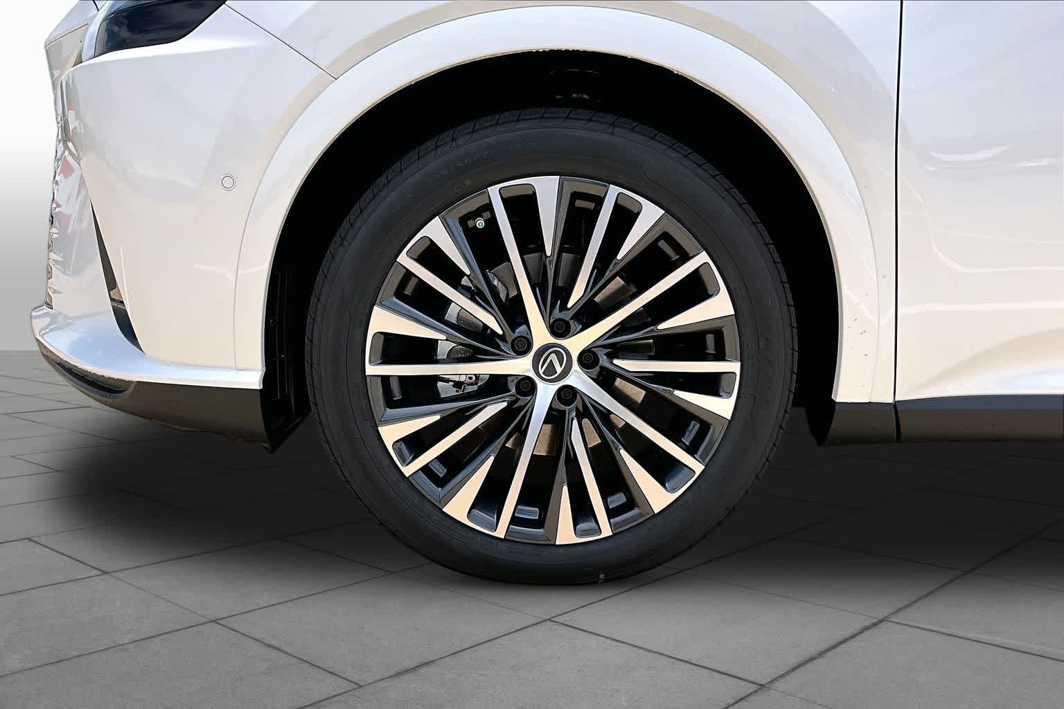 2026 Lexus RX 350 photo 11 of 20