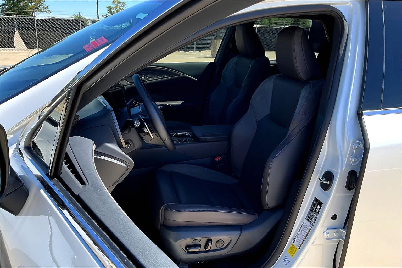 2026 Lexus RX 450h+ Luxury - 7