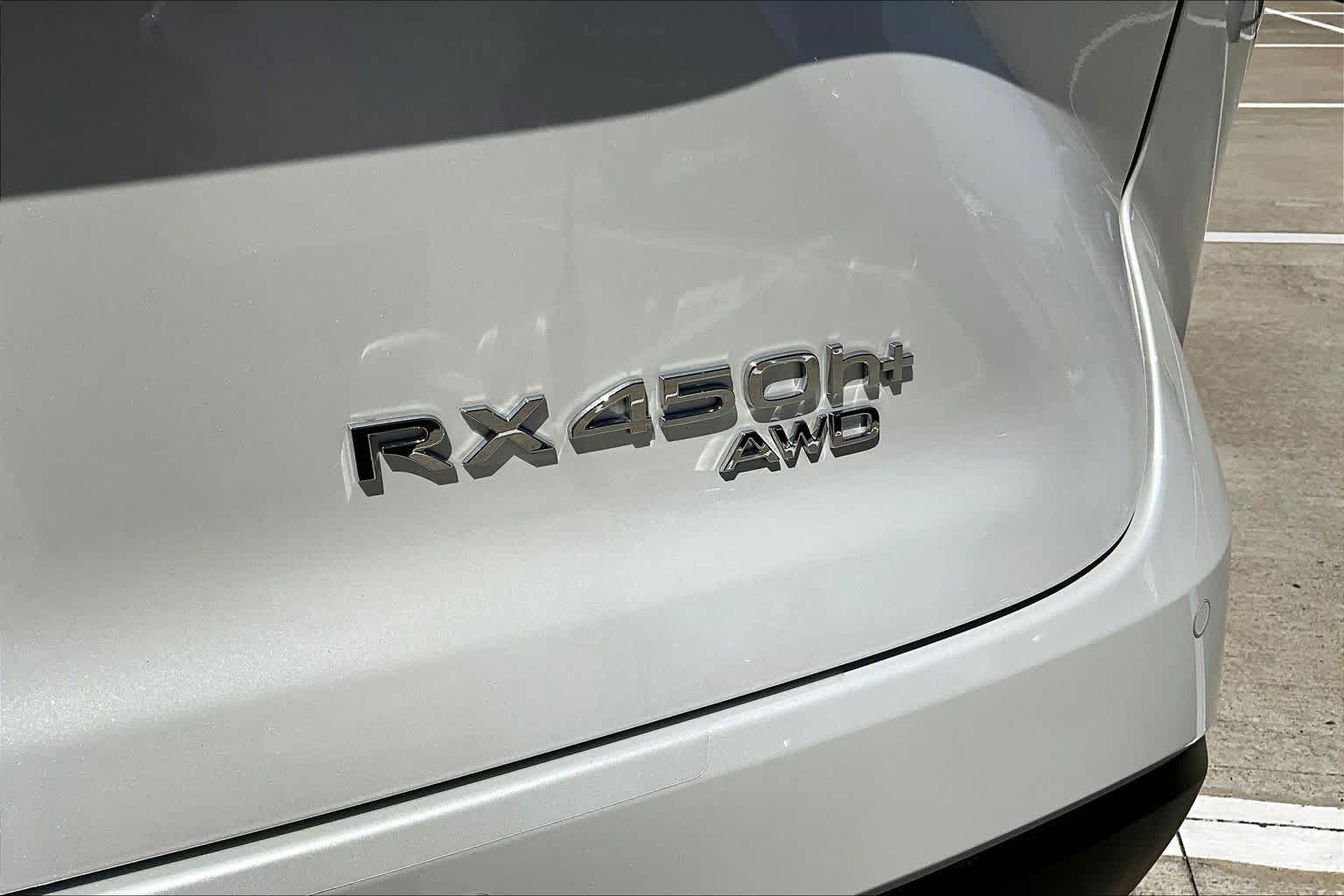 2026 Lexus RX 450h+ Luxury - 9