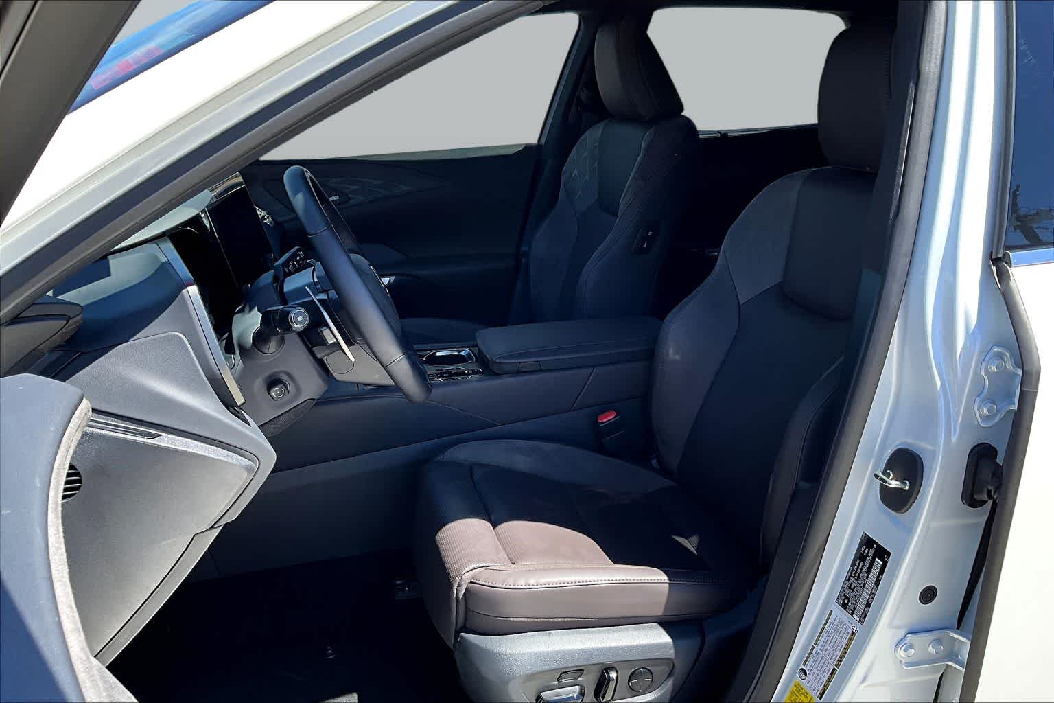 2026 Lexus RX 450h+ Luxury - 7