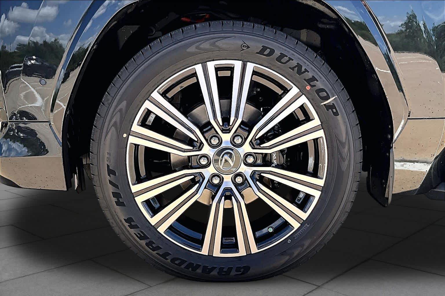 2026 Lexus LX 700h Luxury - 10