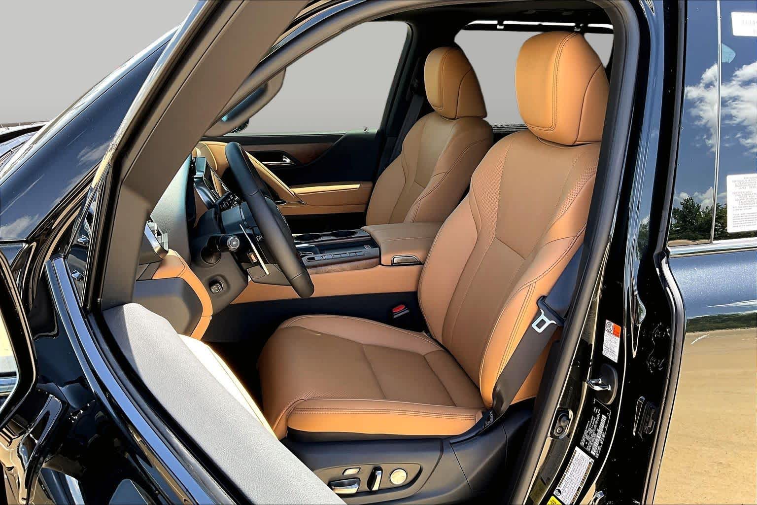 2026 Lexus LX 700h Luxury - 8