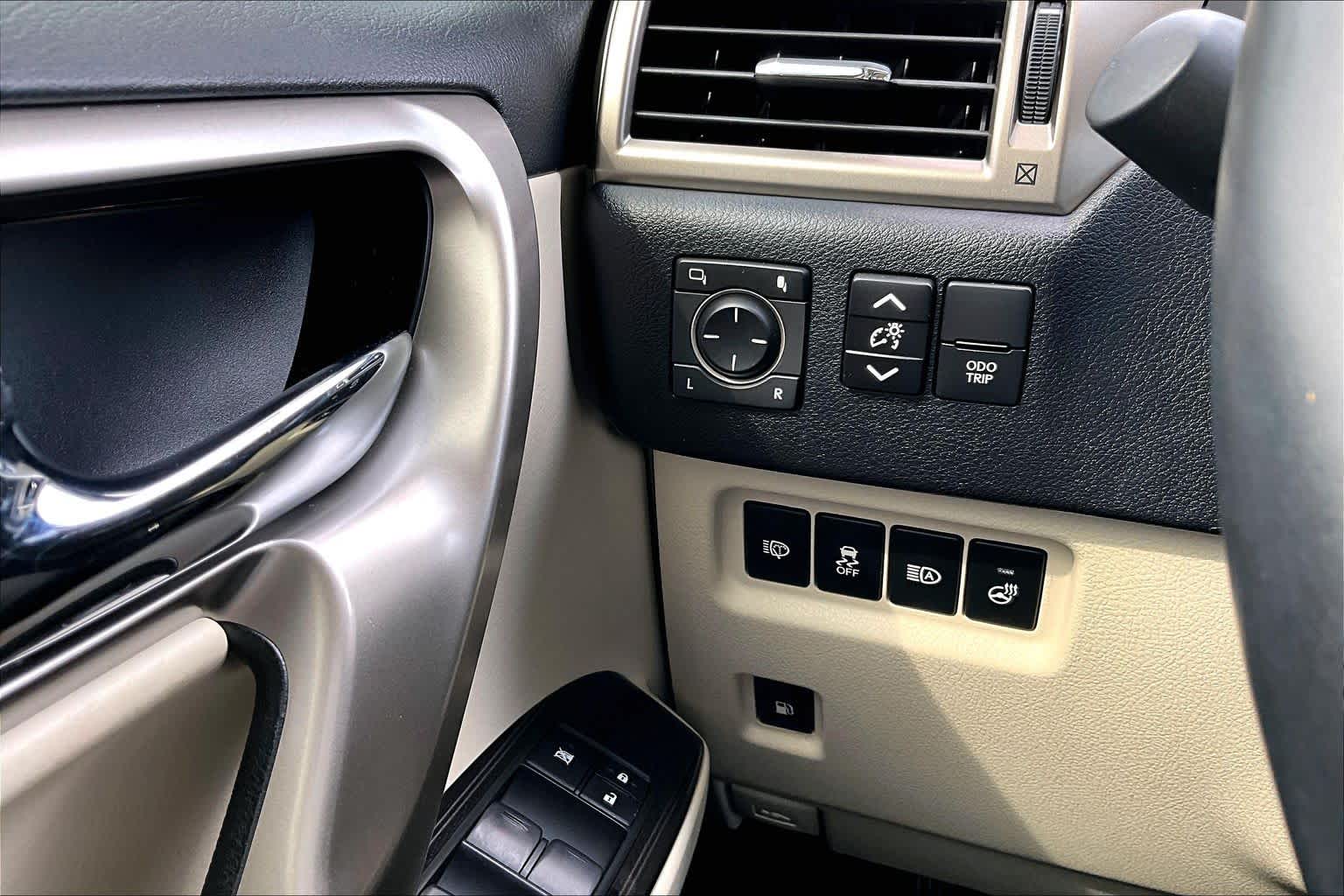 2020 Lexus GX 460 Luxury  Starfire Pearl at Lexus Southwest Houston
