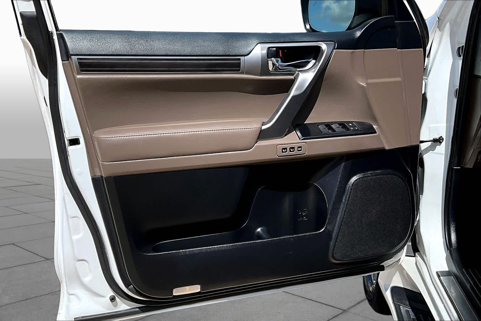 2023 Lexus GX 460 Luxury  Eminent White Pearl at Lexus Southwest Houston