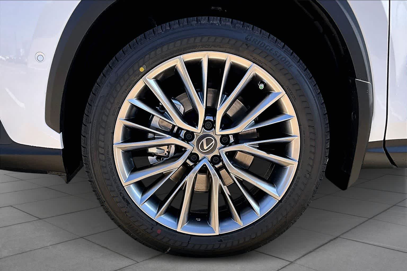 2026 Lexus NX 350h Luxury - 10