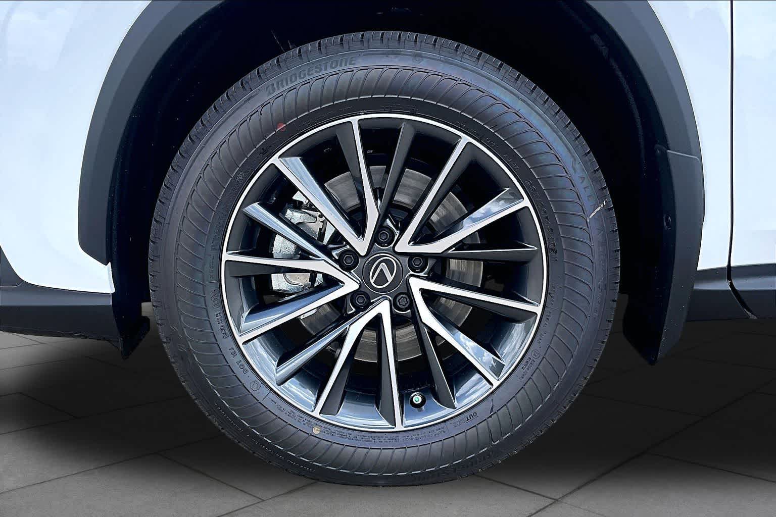 2026 Lexus NX 450h+ Premium - 10