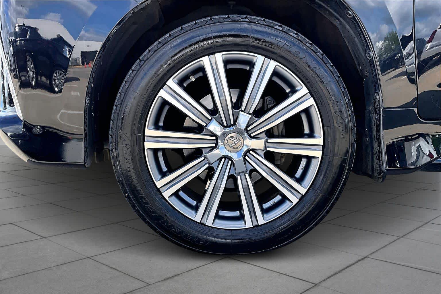 2017 Lexus LX 570 - 10