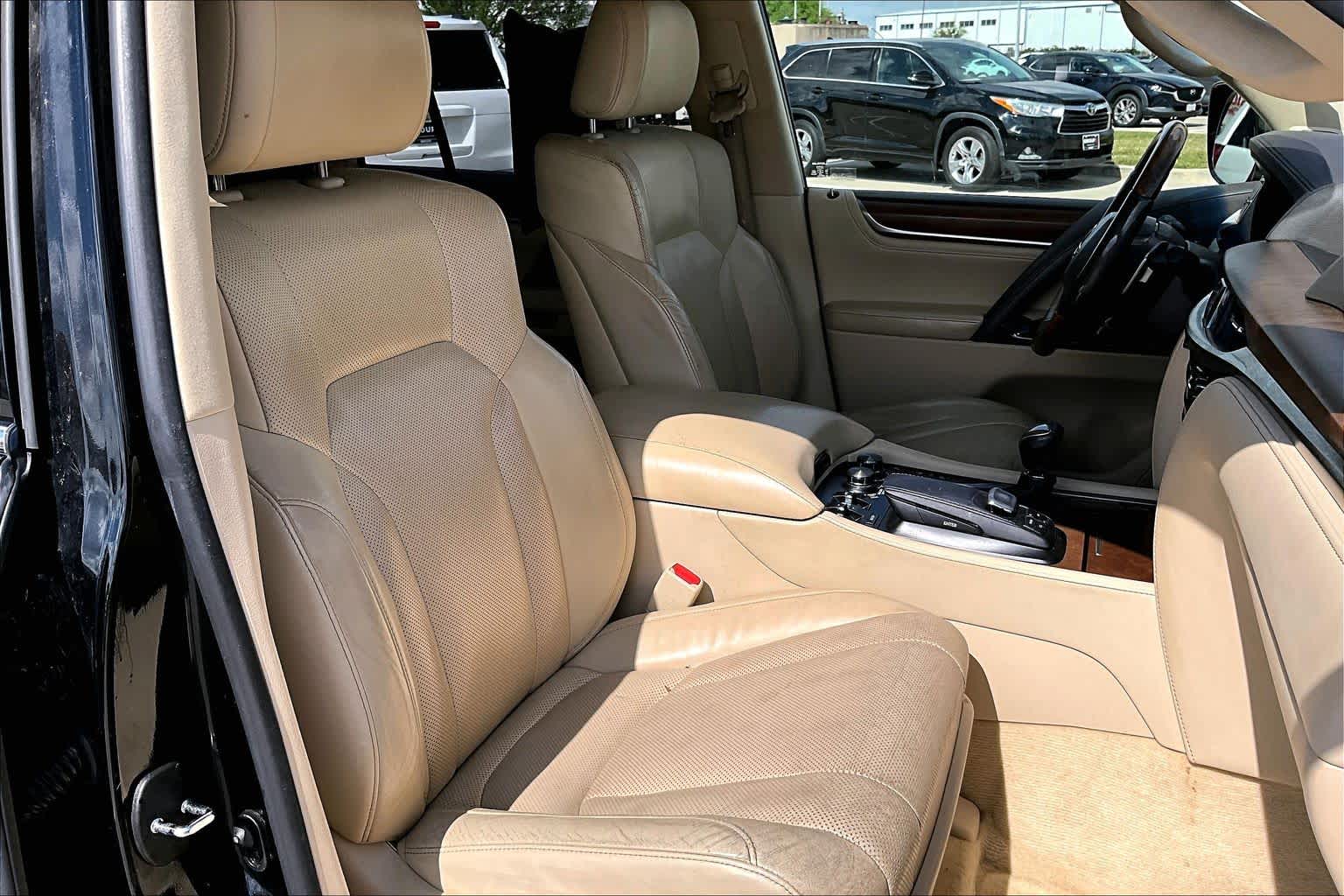2017 Lexus LX 570 - 8