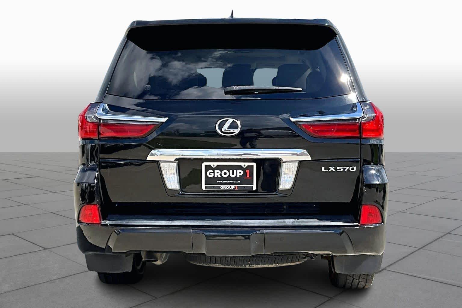2017 Lexus LX 570 - 4