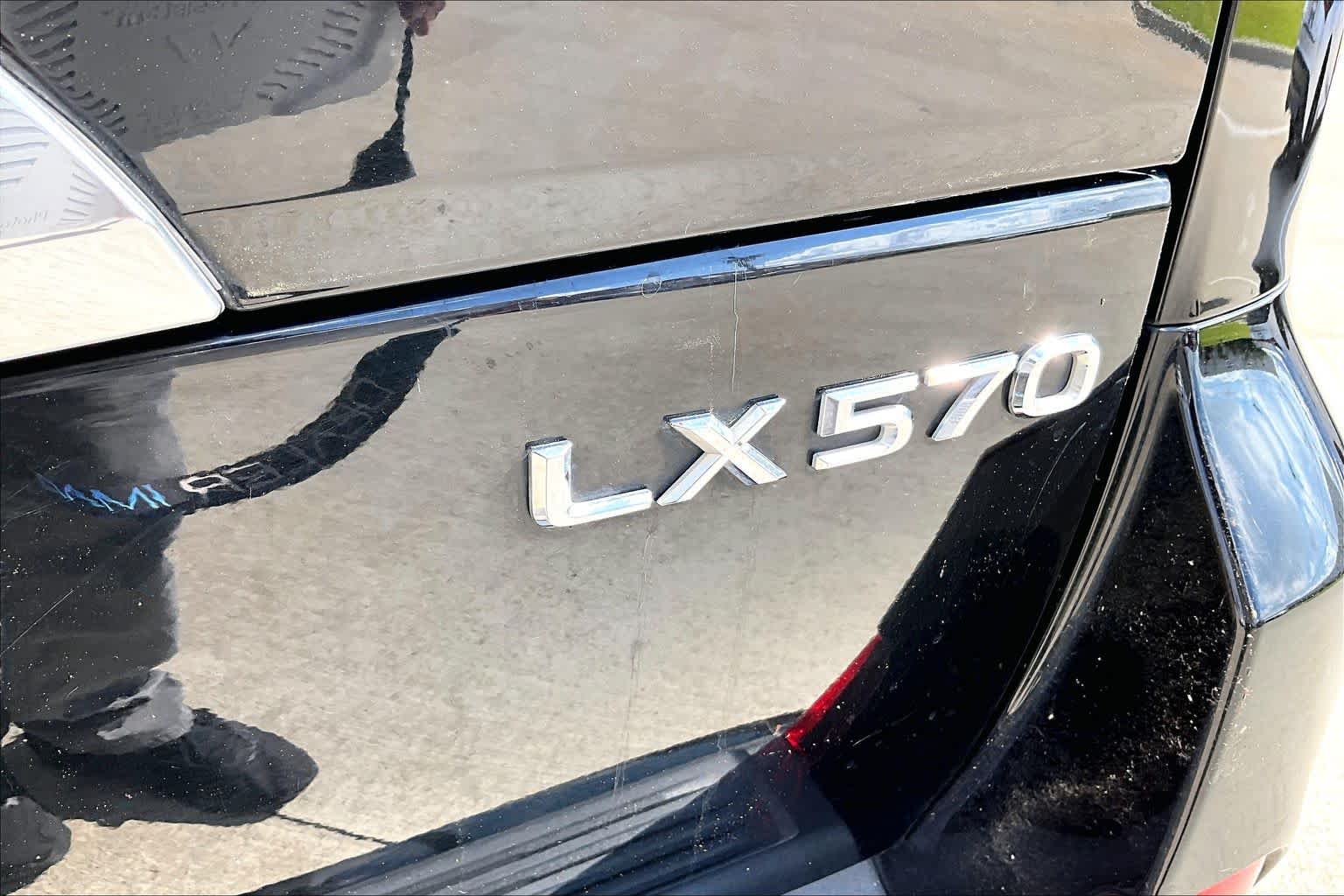 2017 Lexus LX 570 - 9
