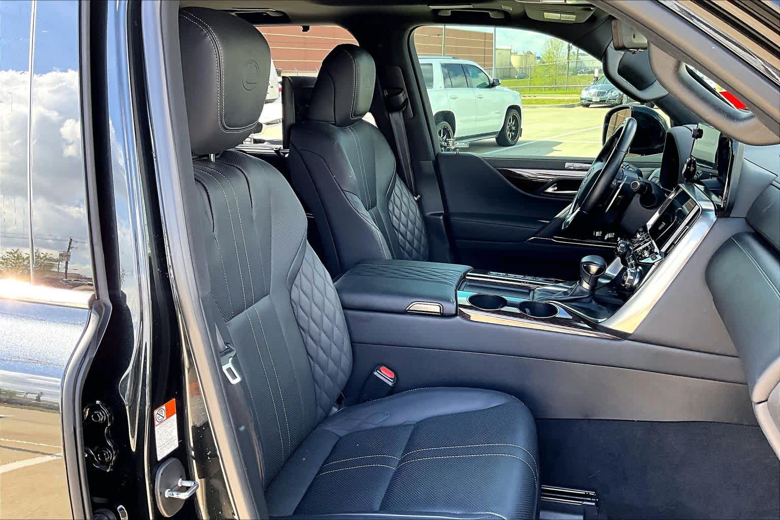 2023 Lexus LX 600 Ultra Luxury - 8