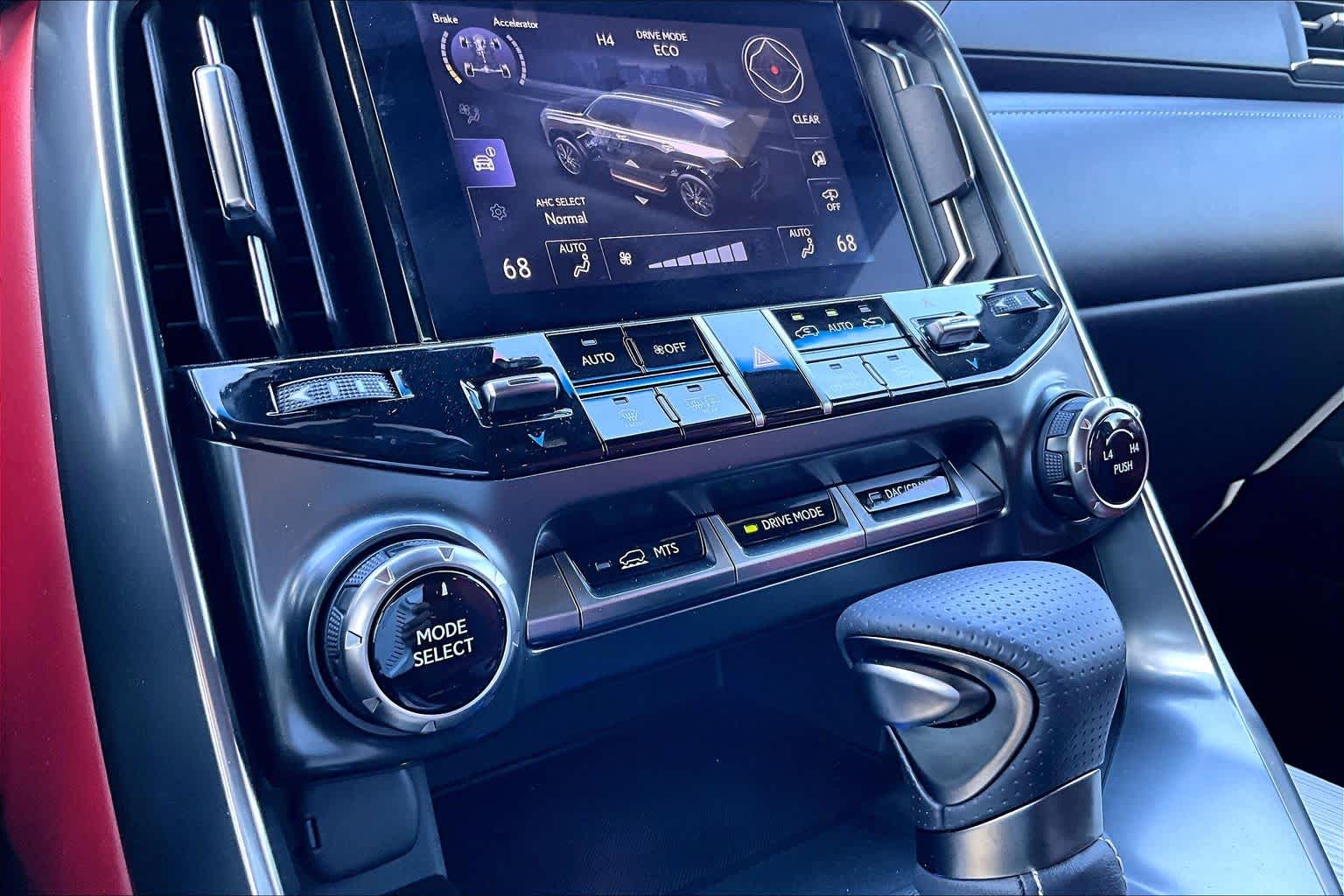 2026 Lexus LX 600 photo 35 of 37