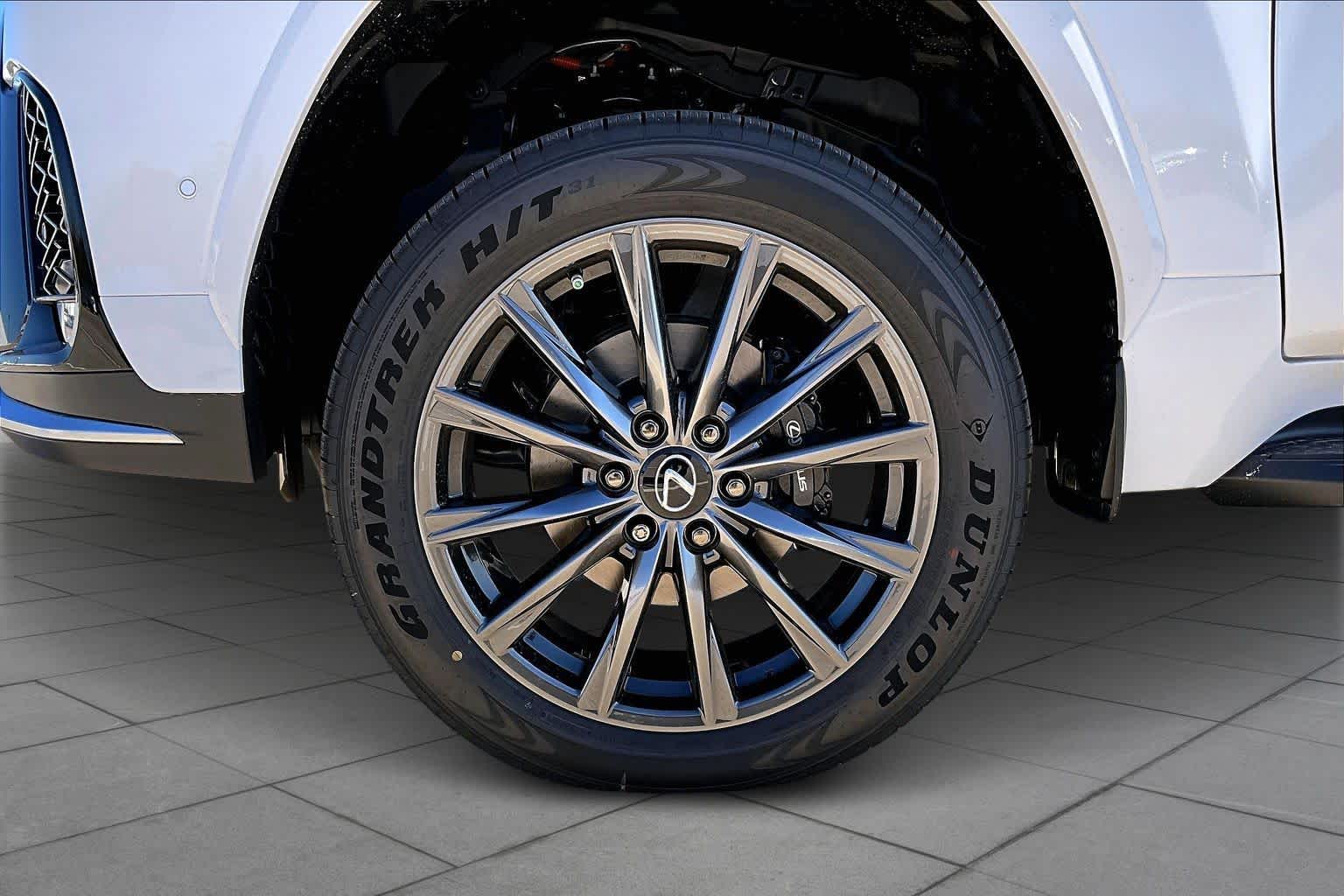 2026 Lexus LX 700h F SPORT Handling - 10