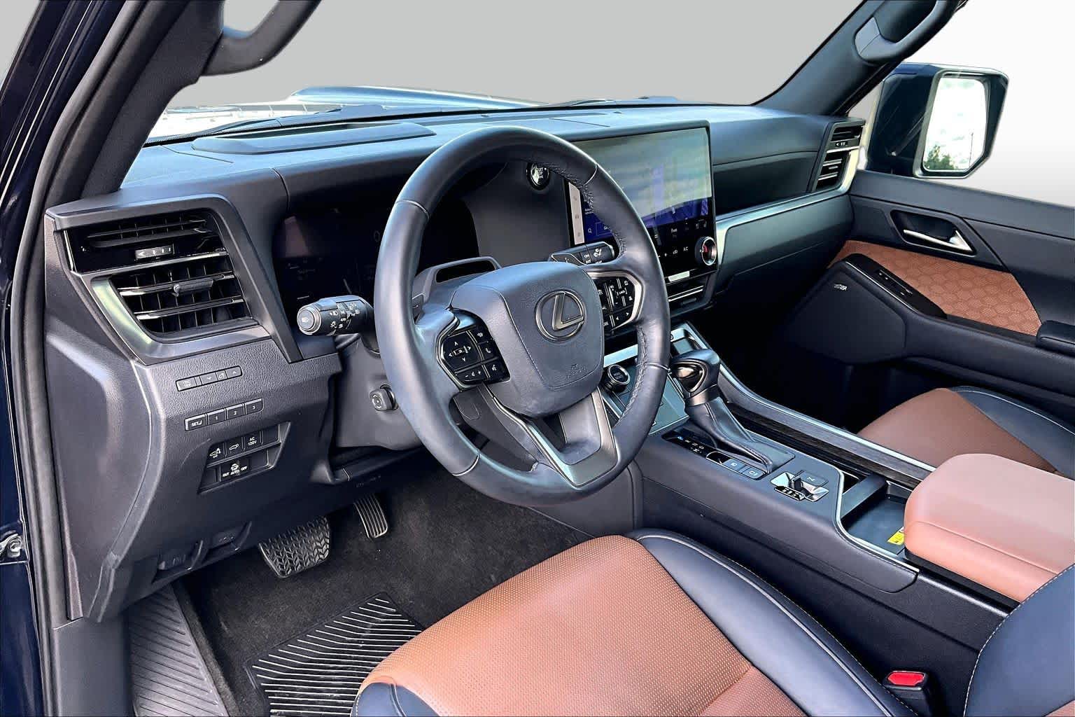 2024 Lexus GX 550 photo 18 of 37