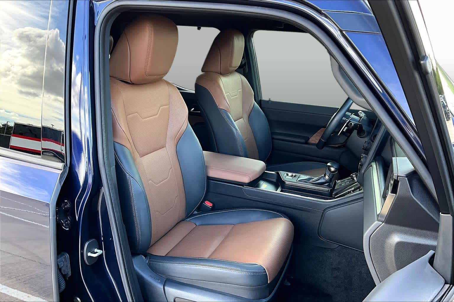 2024 Lexus GX 550 photo 9 of 37