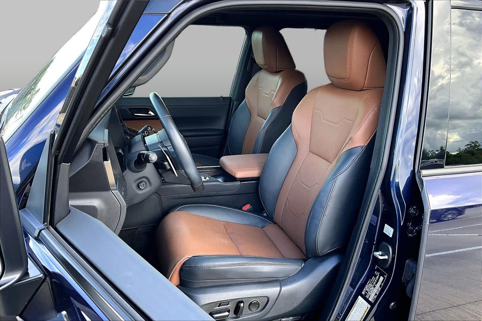 2024 Lexus GX 550 photo 8 of 37