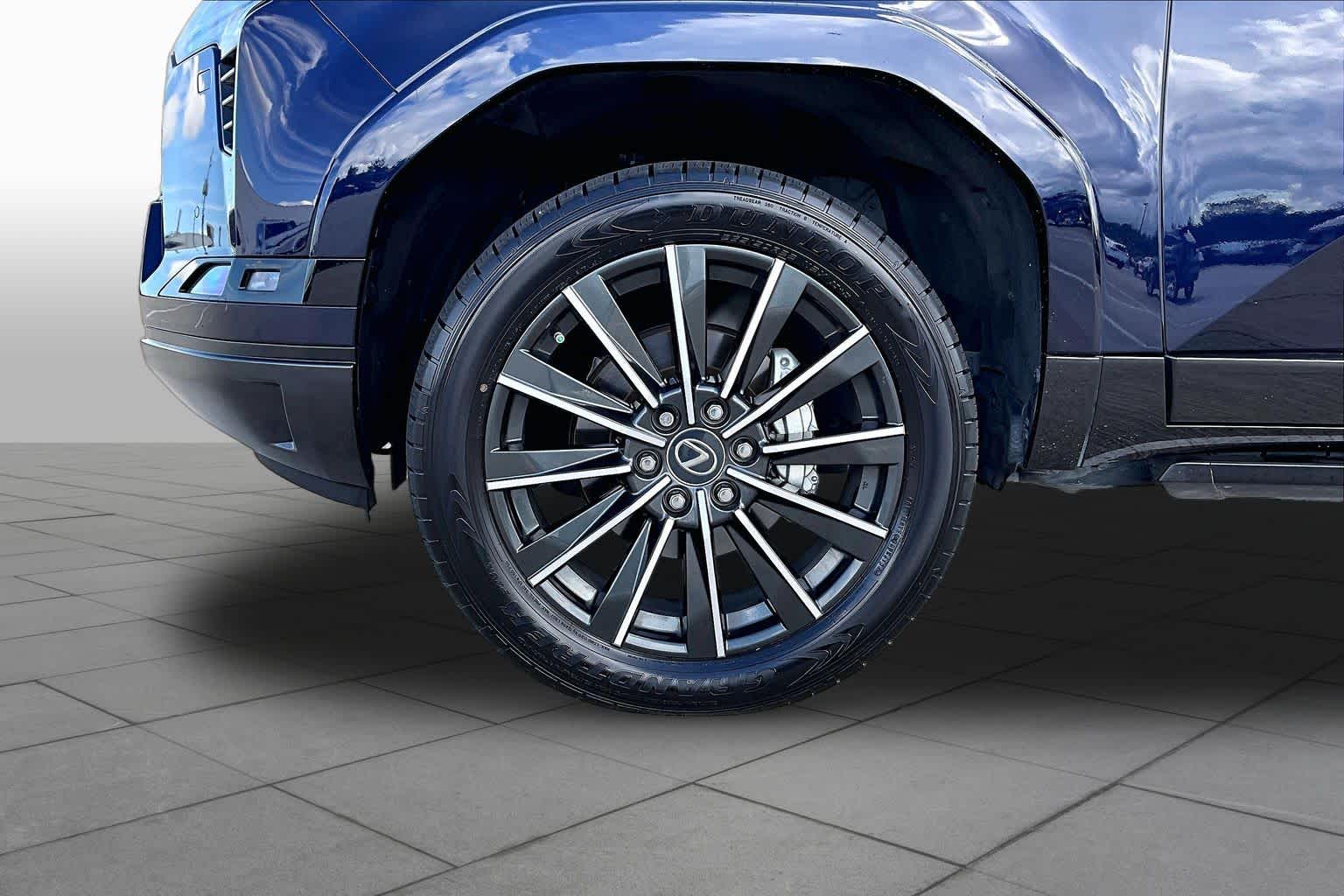 2024 Lexus GX 550 photo 11 of 37