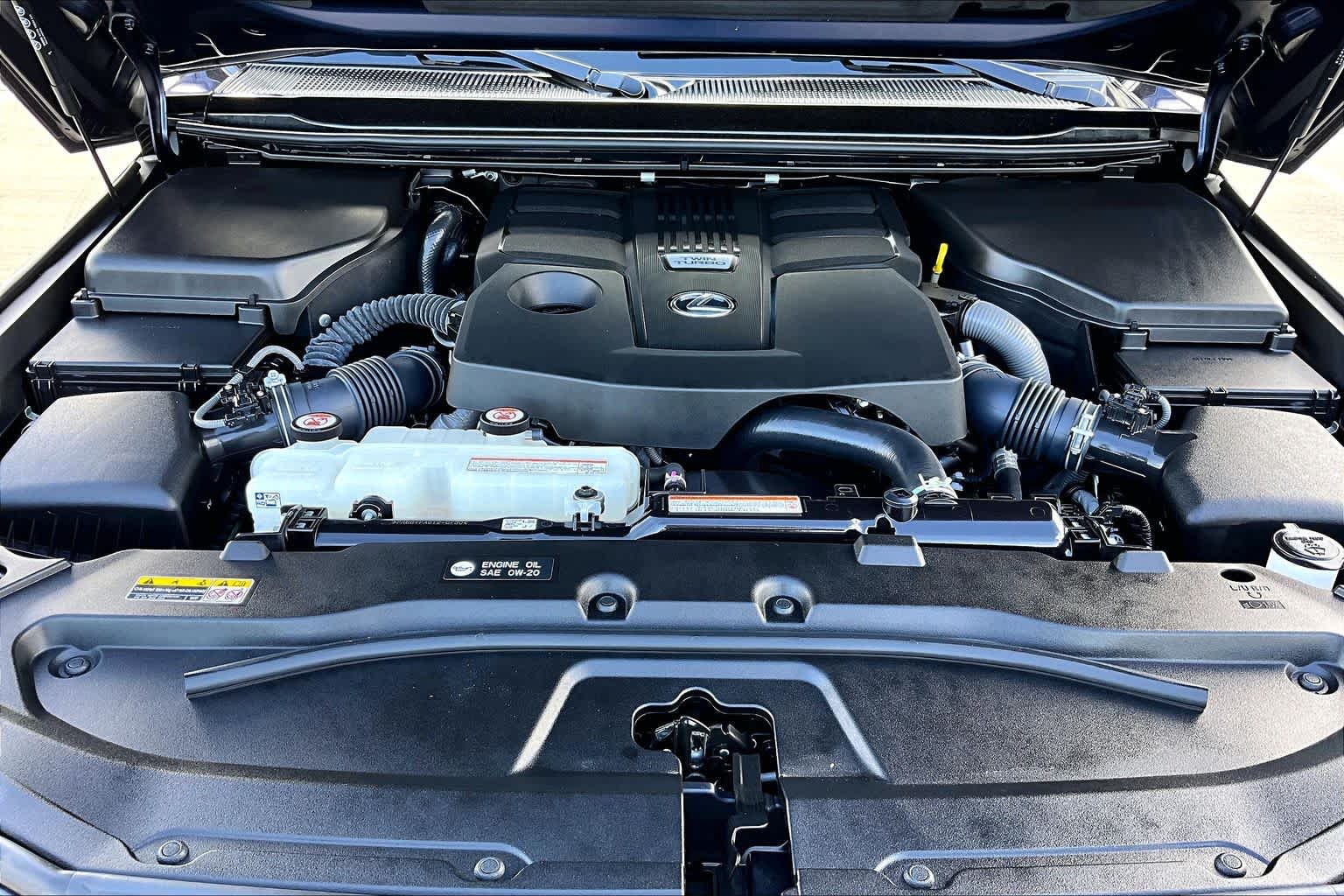 2024 Lexus GX 550 photo 32 of 37