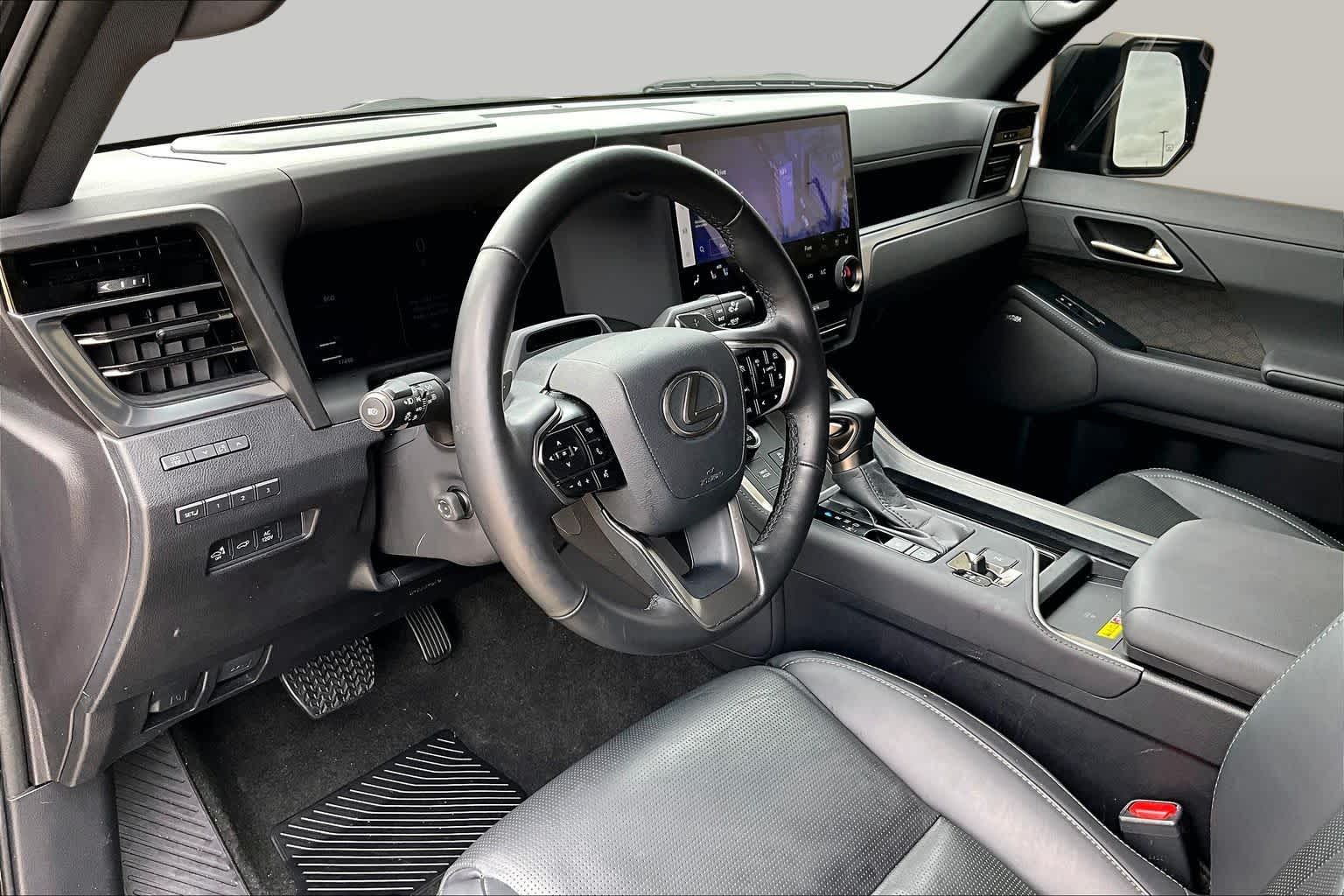 2025 Lexus GX 550 photo 18 of 37